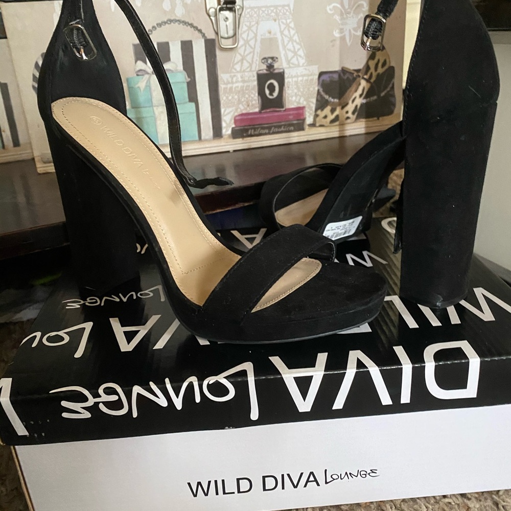 Wild Diva lounge black heel